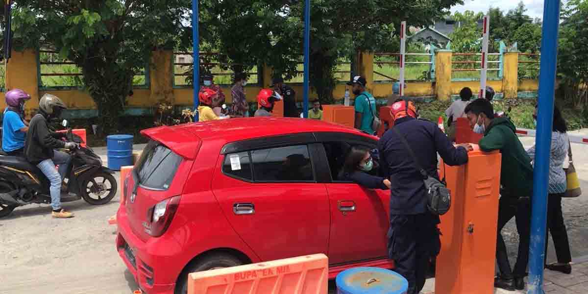 disperindag-siapkan-metode-atasi-antrean-panjang-di-portal-otomatis-pasar-sentral-timika
